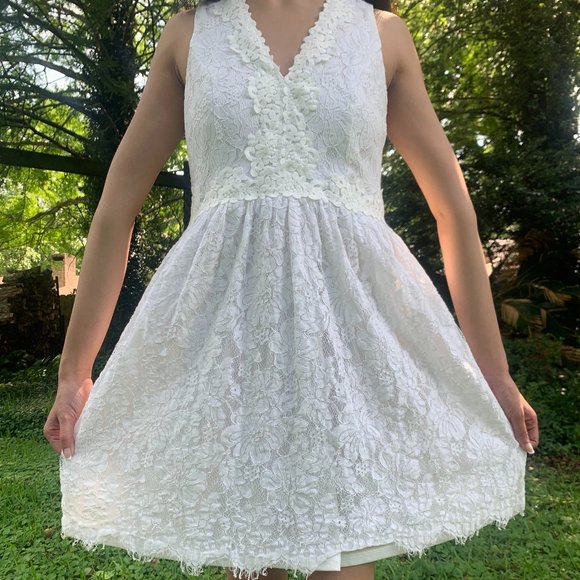 🥑FREE🥑 w/any FP purchase Altar’d State Sleeveless Floral Lace Dress in White - Picture 1 of 4